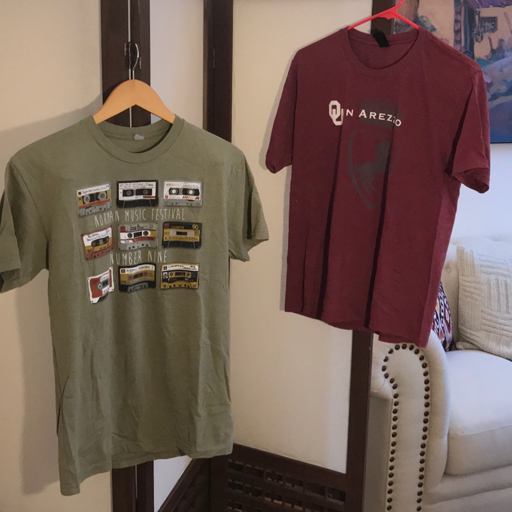 Pair of men’s t-shirts